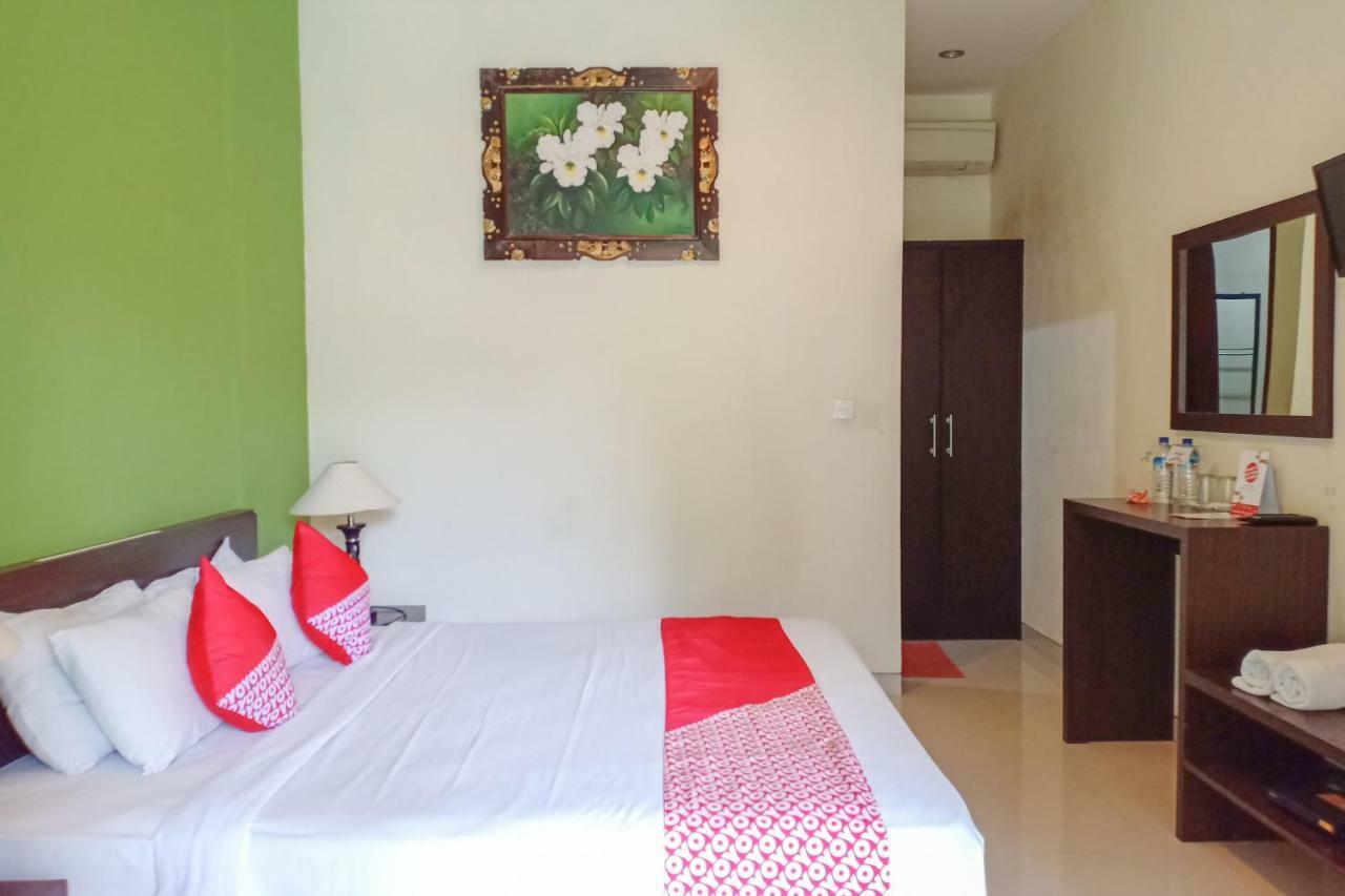 Oyo 1508 Mascot Beach Hotel Mangsit Ngoại thất bức ảnh