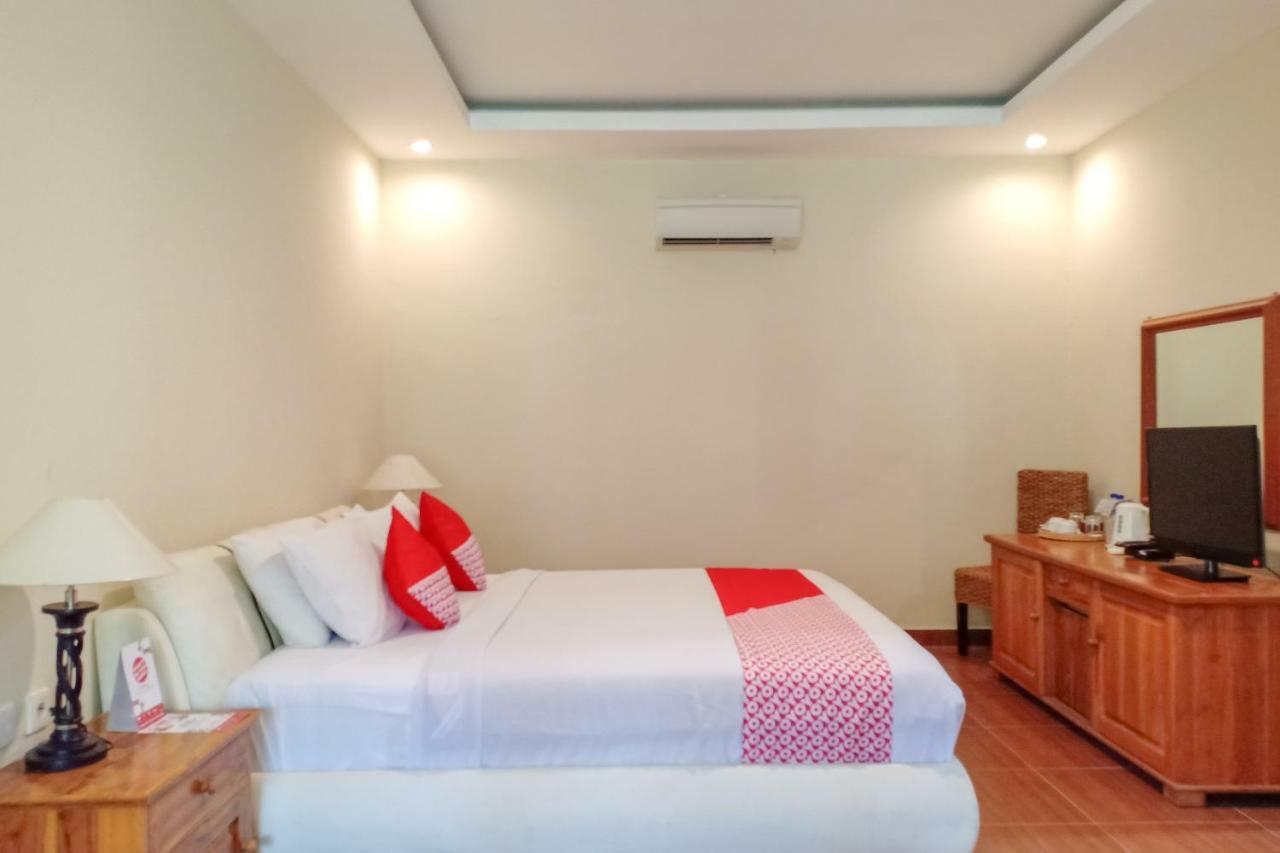 Oyo 1508 Mascot Beach Hotel Mangsit Ngoại thất bức ảnh